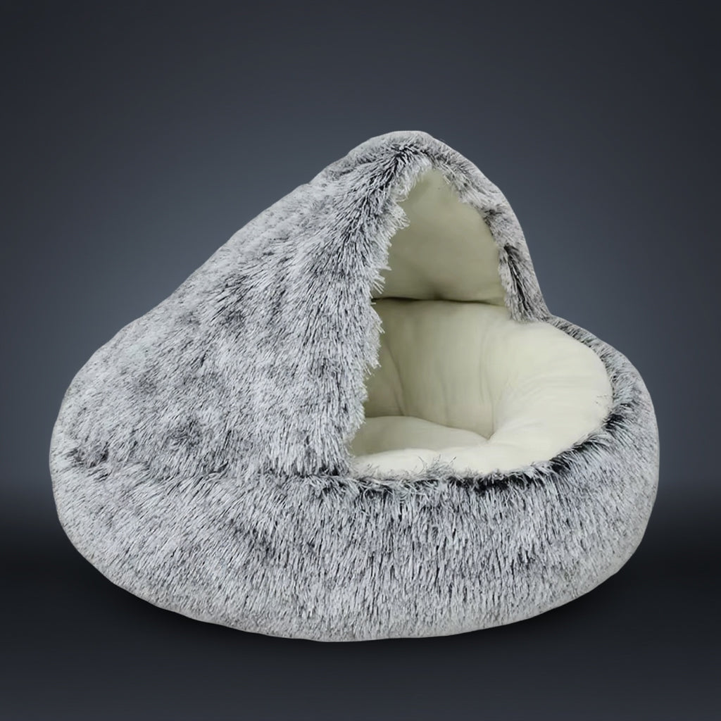 Cozy round pet bed with removable cover